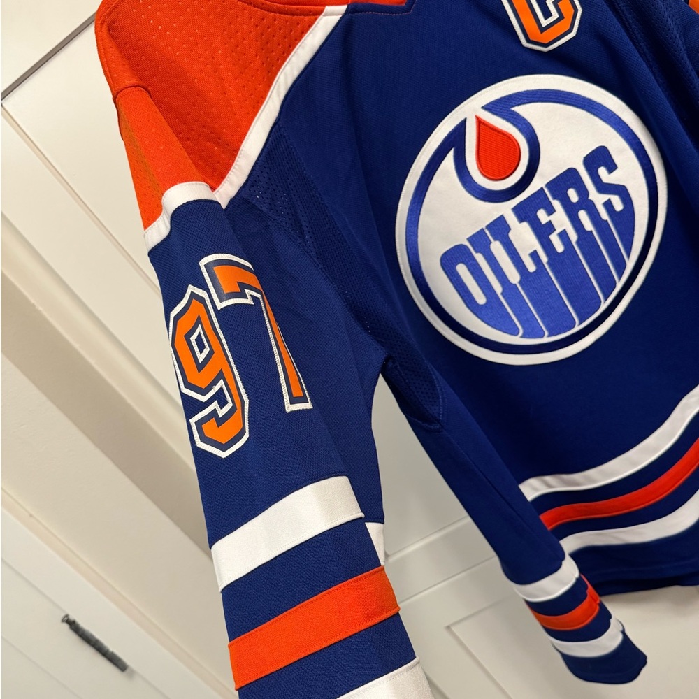 Connor McDavid Edmonton Oilers Jersey - Adidas - Size 50 - New w/ tags - Picture 6 of 8